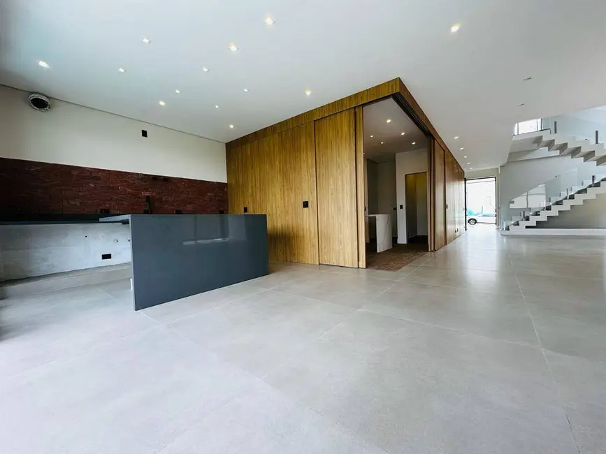 Casa com 5 quartos à venda, 450m2 em Alphaville, Santana De Parnaiba - SP - imagem 3 Foto 3 de Casa com 5 quartos à venda, 450m2 em Alphaville, Santana De Parnaiba - SP