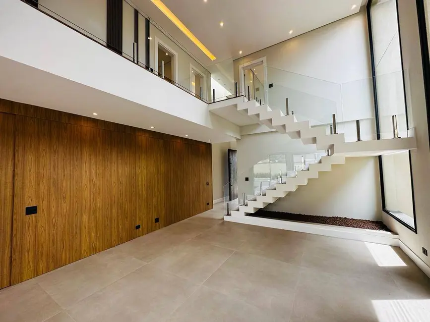 Casa com 5 quartos à venda, 450m2 em Alphaville, Santana De Parnaiba - SP - imagem 5 Foto 5 de Casa com 5 quartos à venda, 450m2 em Alphaville, Santana De Parnaiba - SP