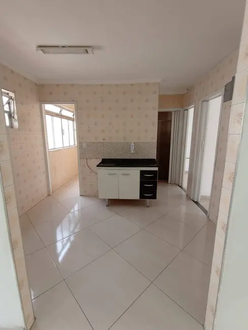 Foto 3 de Apartamento com 2 quartos à venda, 50m2 em Conjunto Habitacional Presidente Castelo Branco, Carapicuiba - SP