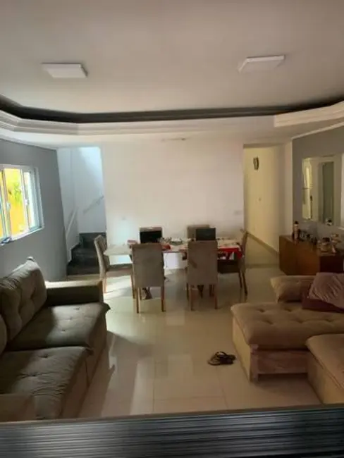 Foto 6 de Casa com 4 quartos à venda, 311m2 em Vila Silviânia, Carapicuiba - SP