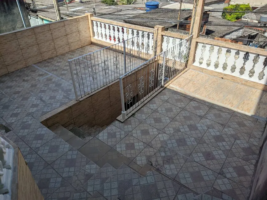 Casa com 3 quartos à venda, 170m2 em Jardim Bom Sucesso, Carapicuiba - SP - imagem 4 Foto 4 de Casa com 3 quartos à venda, 170m2 em Jardim Bom Sucesso, Carapicuiba - SP