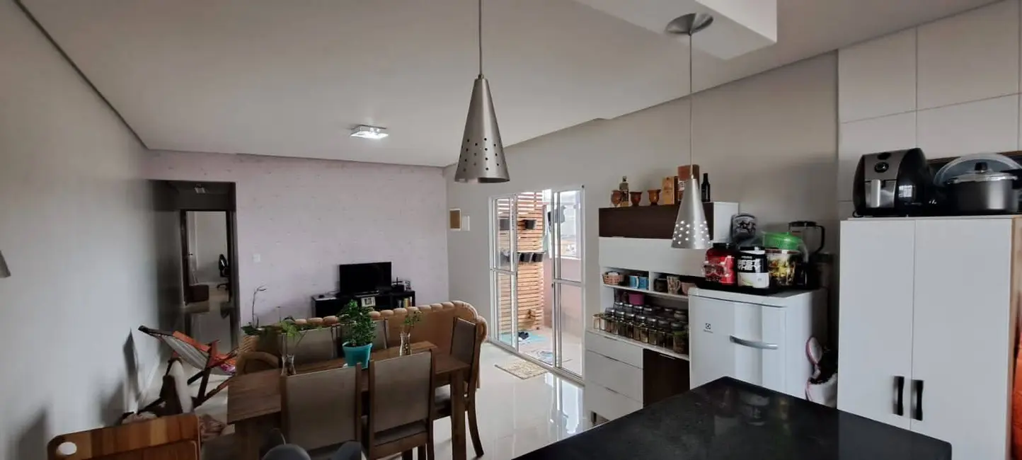 Foto 8 de Casa com 4 quartos à venda e para alugar, 135m2 em Vila Silviânia, Carapicuiba - SP