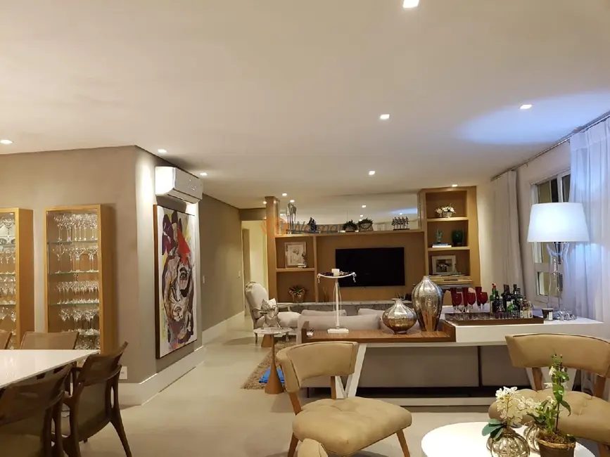 Foto 3 de Apartamento com 4 quartos à venda, 214m2 em Cambuí, Campinas - SP