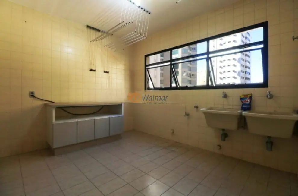 Foto 7 de Apartamento com 4 quartos à venda, 338m2 em Cambuí, Campinas - SP