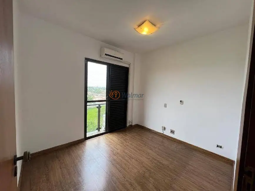 Foto 8 de Apartamento com 3 quartos à venda, 116m2 em Jardim das Paineiras, Campinas - SP