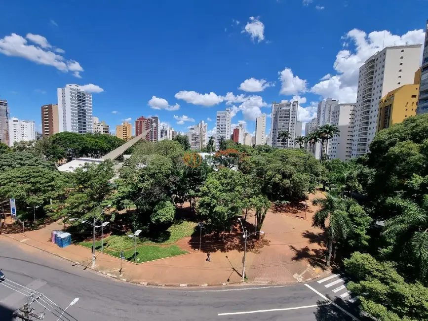 Foto 4 de Apartamento com 3 quartos à venda, 181m2 em Cambuí, Campinas - SP