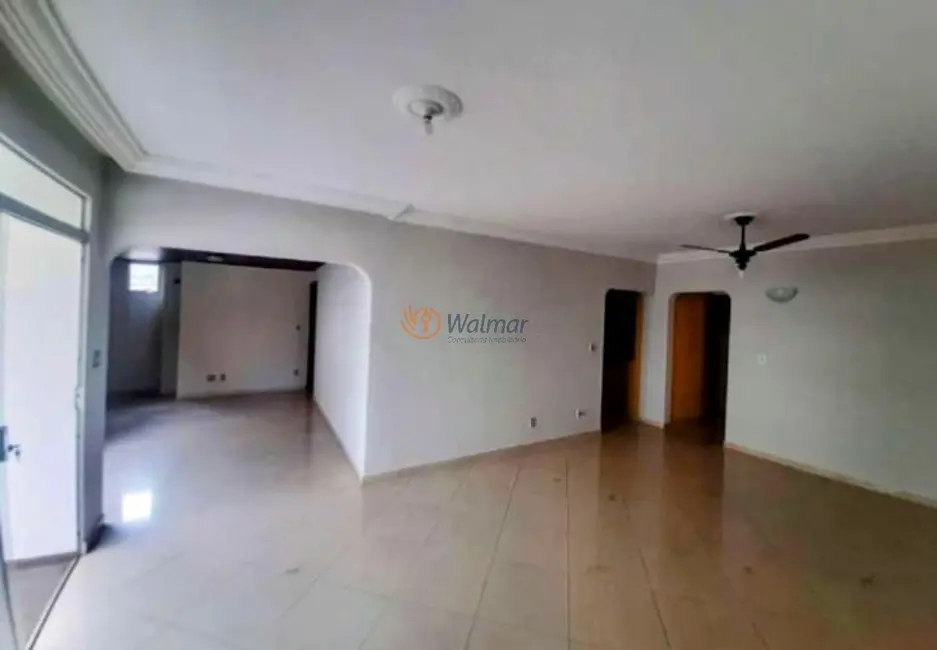 Apartamento com 3 quartos para alugar, 145m2 em Cambuí, Campinas - SP - imagem 8 Foto 8 de Apartamento com 3 quartos para alugar, 145m2 em Cambuí, Campinas - SP