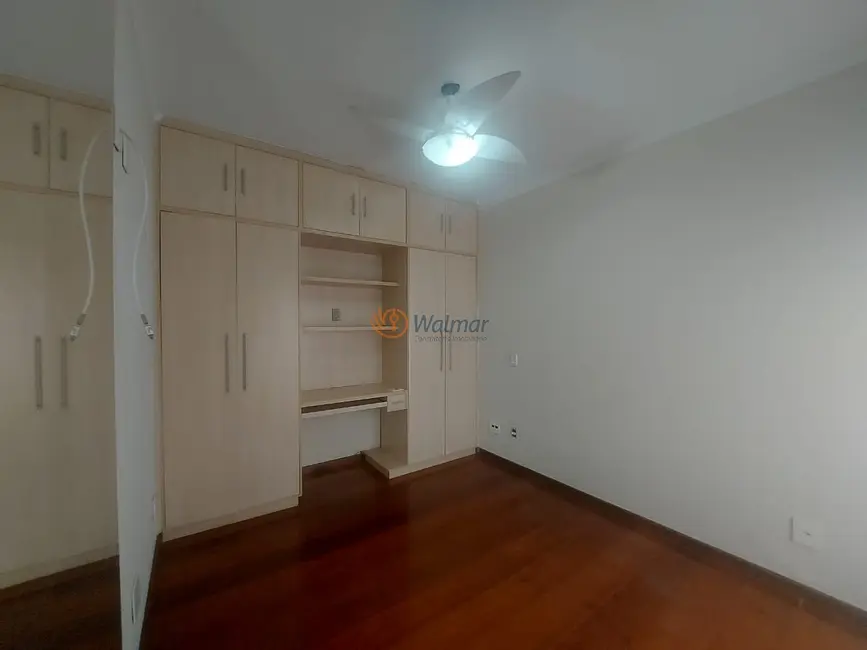 Apartamento com 3 quartos à venda, 135m2 em Cambuí, Campinas - SP - imagem 8 Foto 8 de Apartamento com 3 quartos à venda, 135m2 em Cambuí, Campinas - SP