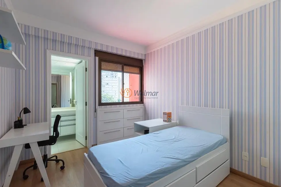 Foto 5 de Apartamento com 4 quartos à venda, 182m2 em Cambuí, Campinas - SP