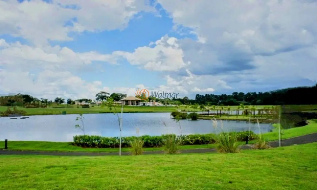 Foto 1 de Terreno / Lote à venda, 903m2 em Jaguariuna - SP