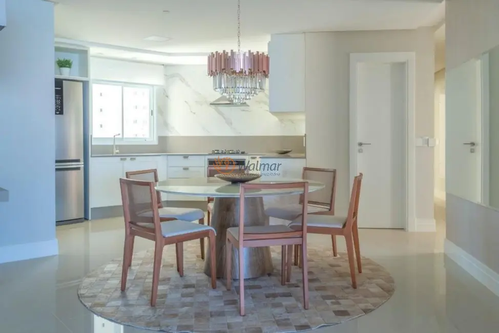 Foto 9 de Apartamento com 3 quartos à venda, 183m2 em Pioneiros, Balneario Camboriu - SC