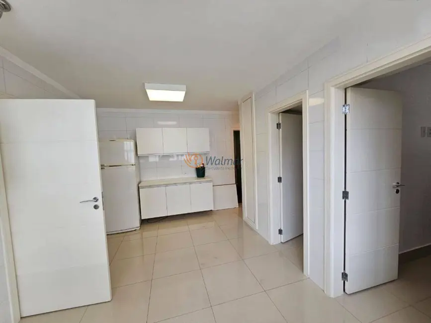 Apartamento com 4 quartos à venda, 281m2 em Cambuí, Campinas - SP - imagem 9 Foto 9 de Apartamento com 4 quartos à venda, 281m2 em Cambuí, Campinas - SP