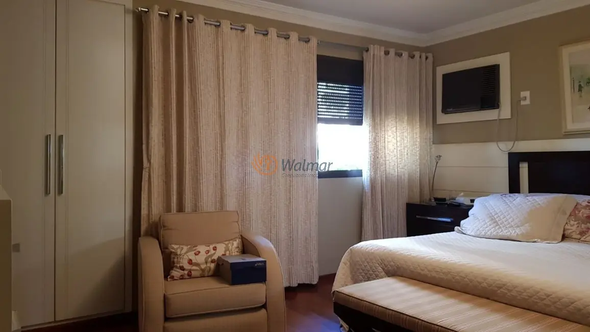 Apartamento com 4 quartos à venda, 269m2 em Cambuí, Campinas - SP - imagem 8 Foto 8 de Apartamento com 4 quartos à venda, 269m2 em Cambuí, Campinas - SP