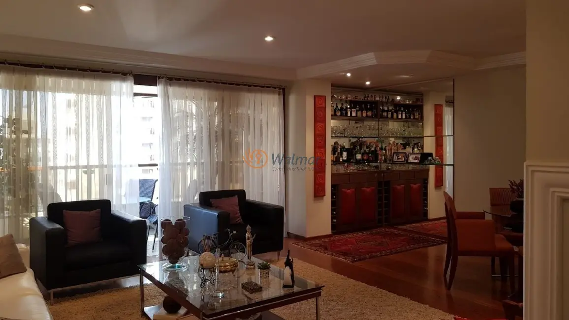 Apartamento com 4 quartos à venda, 269m2 em Cambuí, Campinas - SP - imagem 5 Foto 5 de Apartamento com 4 quartos à venda, 269m2 em Cambuí, Campinas - SP