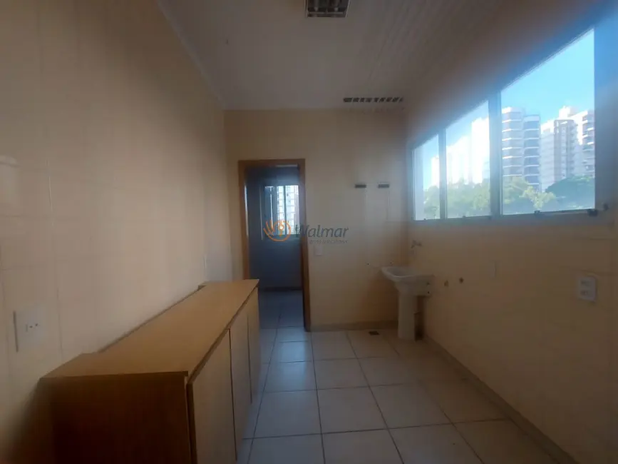 Apartamento com 3 quartos à venda, 156m2 em Cambuí, Campinas - SP - imagem 5 Foto 5 de Apartamento com 3 quartos à venda, 156m2 em Cambuí, Campinas - SP