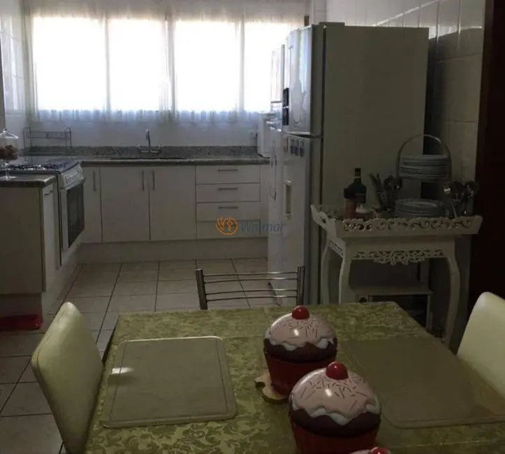 Apartamento com 4 quartos à venda, 223m2 em Cambuí, Campinas - SP - imagem 4 Foto 4 de Apartamento com 4 quartos à venda, 223m2 em Cambuí, Campinas - SP