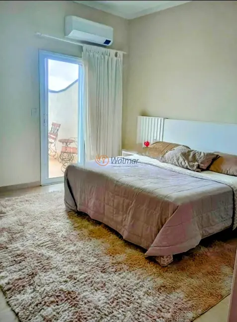 Foto 3 de Casa de Condomínio com 3 quartos à venda, 320m2 em Jardim Jurema, Valinhos - SP