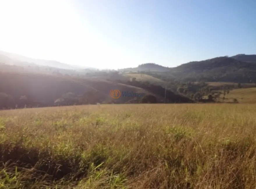 Foto 9 de Sítio / Rancho com 3 quartos à venda, 320m2 em Centro, Monte Siao - MG