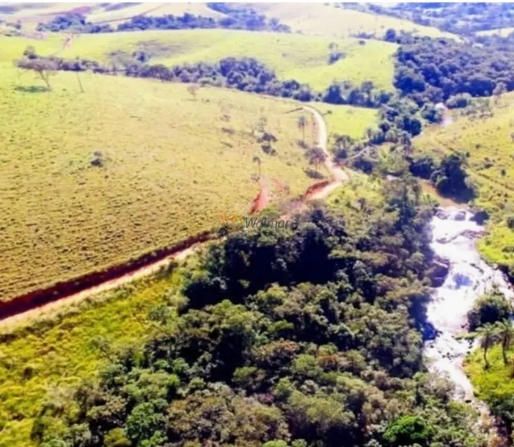 Foto 2 de Sítio / Rancho com 3 quartos à venda, 320m2 em Centro, Monte Siao - MG