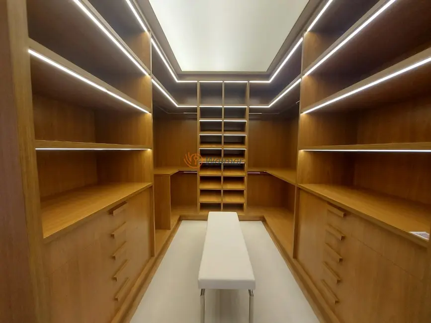 Apartamento com 3 quartos à venda, 265m2 em Jardim Madalena, Campinas - SP - imagem 9 Foto 9 de Apartamento com 3 quartos à venda, 265m2 em Jardim Madalena, Campinas - SP