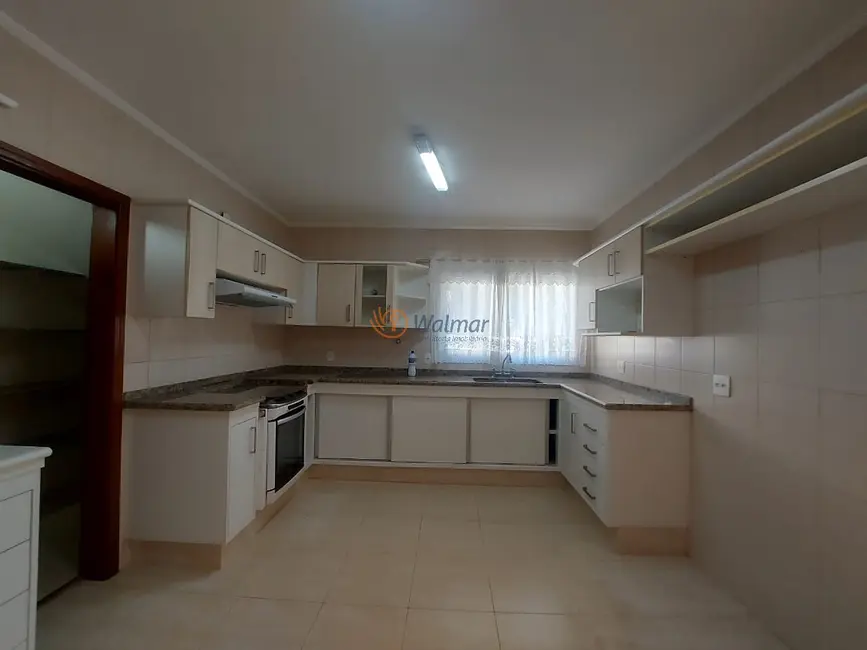 Casa de Condomínio com 4 quartos para alugar, 256m2 em Parque da Hípica, Campinas - SP - imagem 3 Foto 3 de Casa de Condomínio com 4 quartos para alugar, 256m2 em Parque da Hípica, Campinas - SP