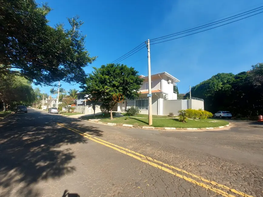 Casa de Condomínio com 4 quartos para alugar, 256m2 em Parque da Hípica, Campinas - SP - imagem 6 Foto 6 de Casa de Condomínio com 4 quartos para alugar, 256m2 em Parque da Hípica, Campinas - SP