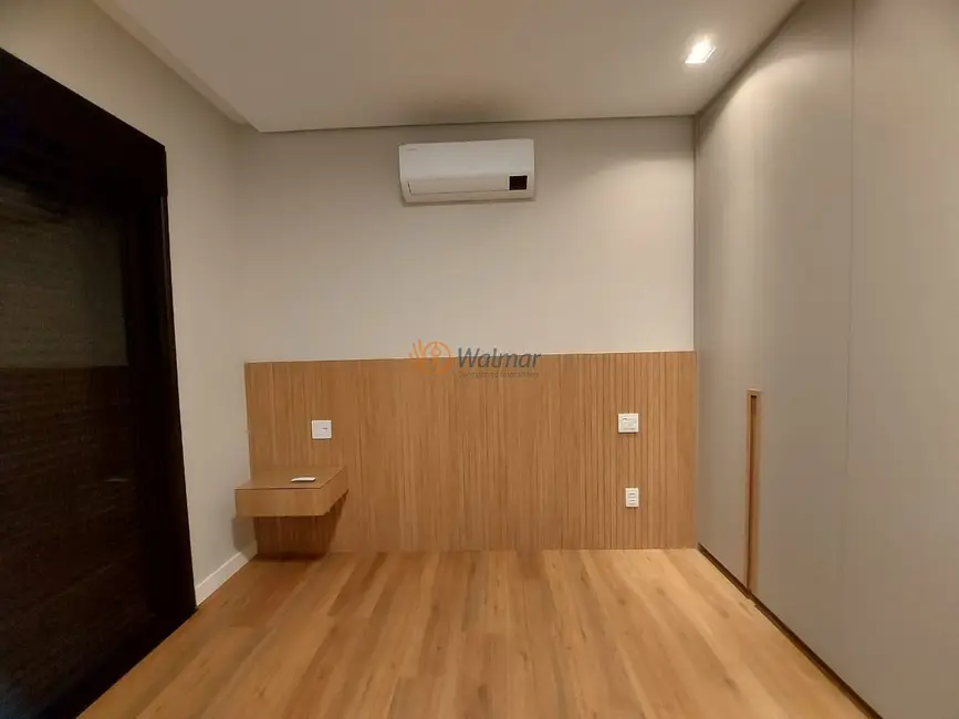 Casa de Condomínio com 3 quartos à venda, 230m2 em Campinas - SP - imagem 9 Foto 9 de Casa de Condomínio com 3 quartos à venda, 230m2 em Campinas - SP