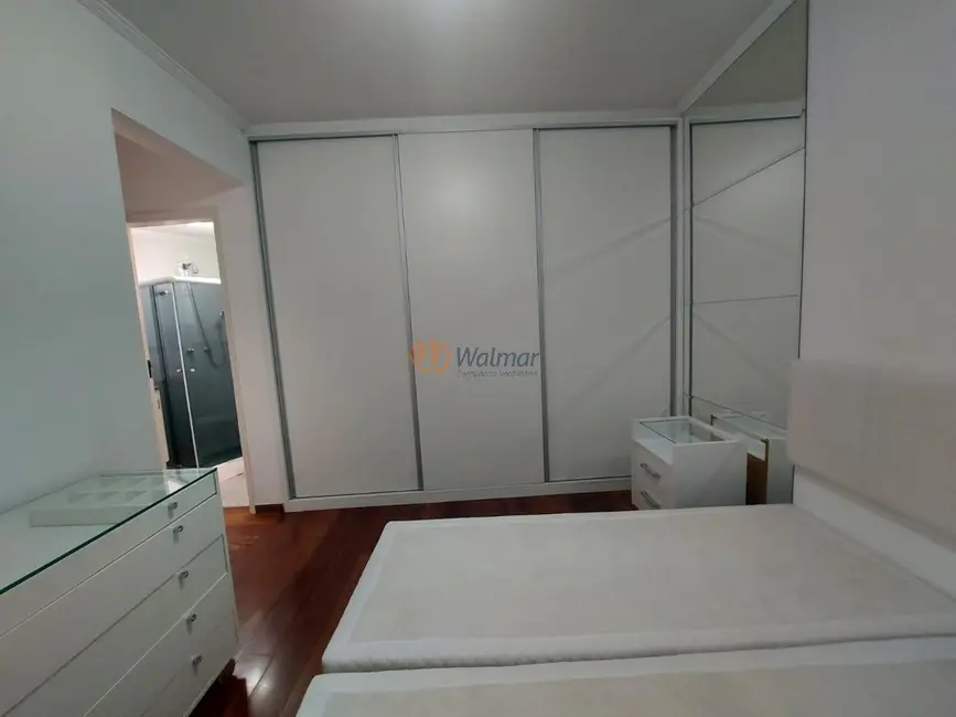 Apartamento com 3 quartos para alugar, 94m2 em Cambuí, Campinas - SP - imagem 8 Foto 8 de Apartamento com 3 quartos para alugar, 94m2 em Cambuí, Campinas - SP