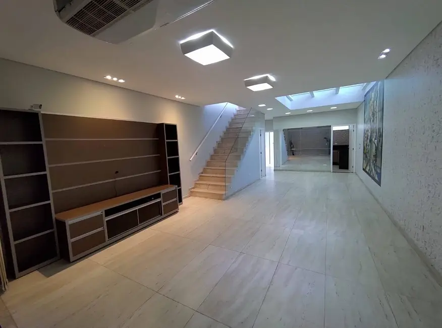 Foto 2 de Casa com 2 quartos à venda e para alugar, 229m2 em Ipiranga, São Paulo - SP