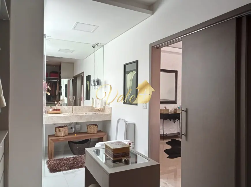 Foto 5 de Casa de Condomínio com 3 quartos à venda, 278m2 em Vila Zezé, Jacarei - SP