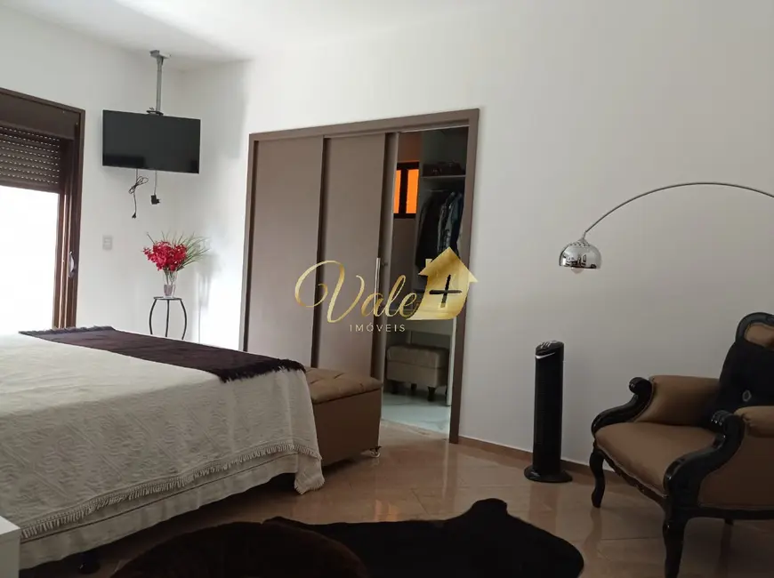 Foto 4 de Casa de Condomínio com 3 quartos à venda, 278m2 em Vila Zezé, Jacarei - SP