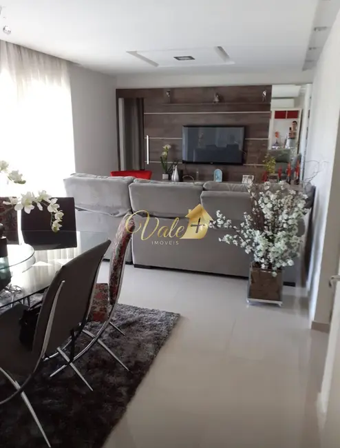 Apartamento com 4 quartos à venda, 190m2 em Sao Jose Dos Campos - SP - imagem 3 Foto 3 de Apartamento com 4 quartos à venda, 190m2 em Sao Jose Dos Campos - SP
