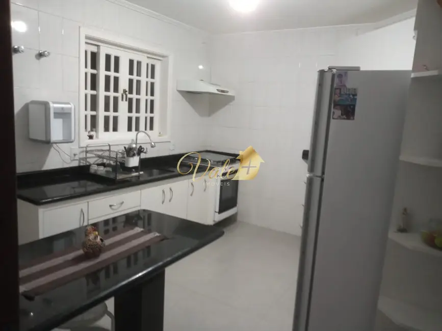 Foto 8 de Casa de Condomínio com 4 quartos à venda, 180m2 em Sao Jose Dos Campos - SP