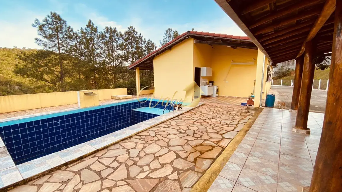 Foto 2 de Chácara com 3 quartos à venda, 220m2 em Centro, Monteiro Lobato - SP