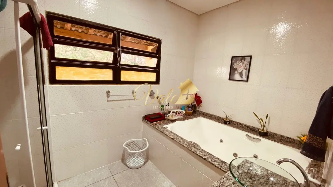 Foto 6 de Chácara com 3 quartos à venda, 220m2 em Centro, Monteiro Lobato - SP