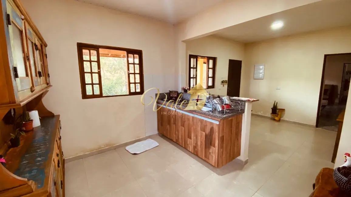 Foto 5 de Chácara com 3 quartos à venda, 220m2 em Centro, Monteiro Lobato - SP