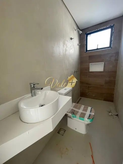 Casa de Condomínio com 3 quartos à venda, 230m2 em Sao Jose Dos Campos - SP - imagem 9 Foto 9 de Casa de Condomínio com 3 quartos à venda, 230m2 em Sao Jose Dos Campos - SP