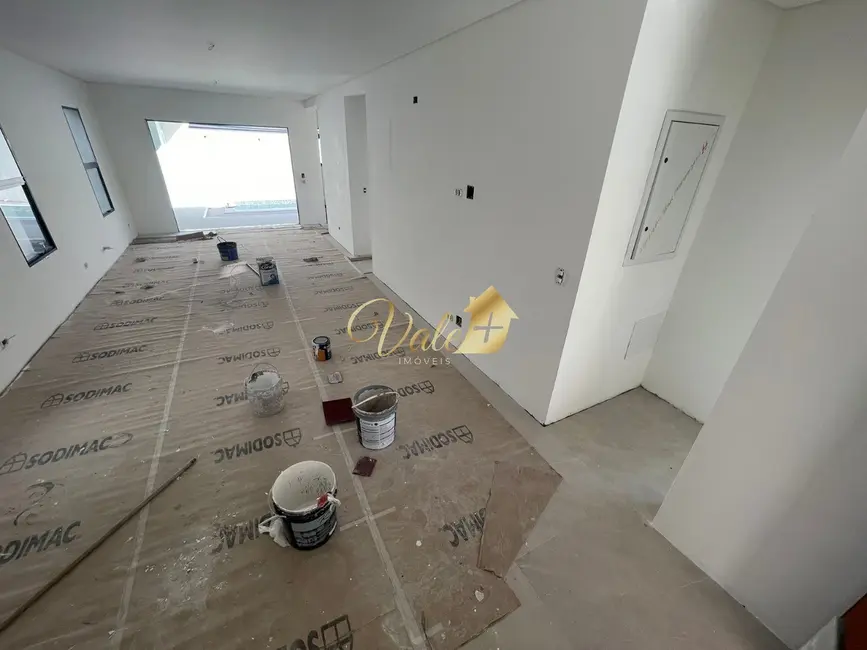 Casa de Condomínio com 3 quartos à venda, 230m2 em Sao Jose Dos Campos - SP - imagem 5 Foto 5 de Casa de Condomínio com 3 quartos à venda, 230m2 em Sao Jose Dos Campos - SP