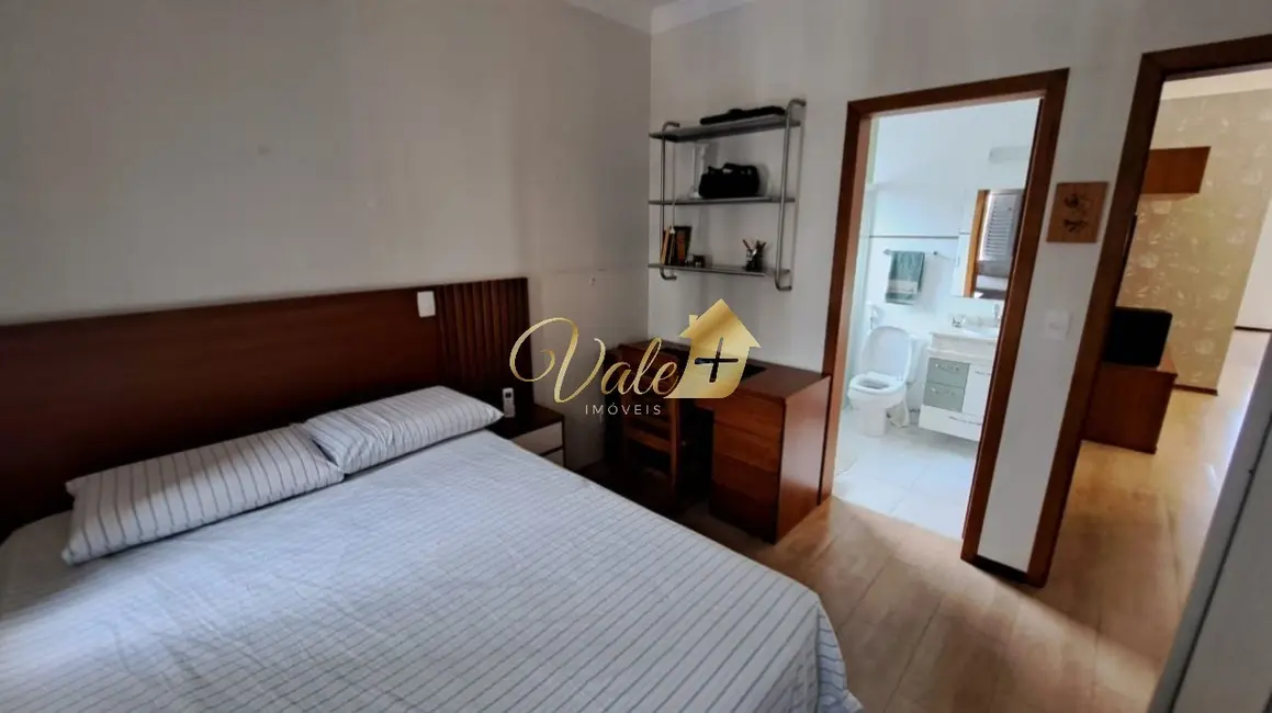 Foto 9 de Casa de Condomínio com 3 quartos à venda, 248m2 em Sao Jose Dos Campos - SP