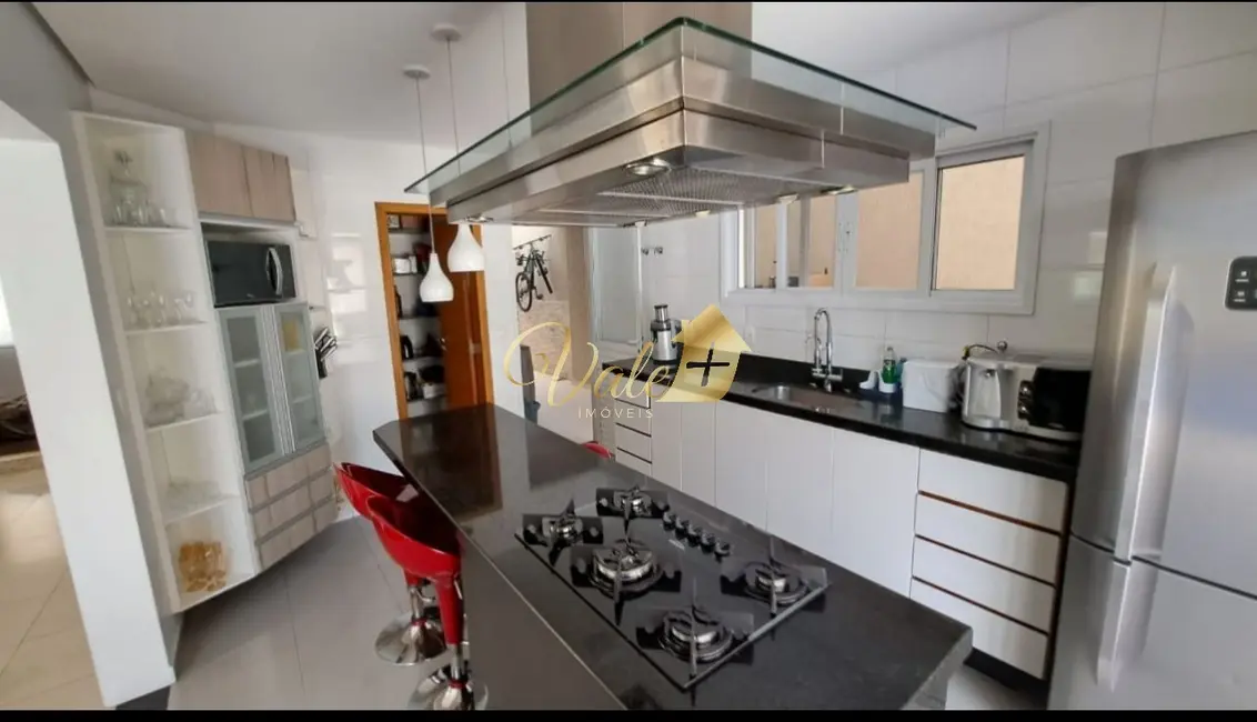 Foto 4 de Casa de Condomínio com 3 quartos à venda, 248m2 em Sao Jose Dos Campos - SP