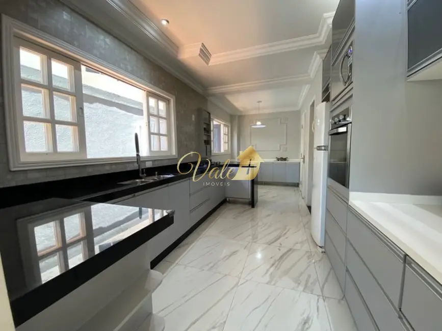 Casa de Condomínio com 6 quartos à venda, 480m2 em Sao Jose Dos Campos - SP - imagem 4 Foto 4 de Casa de Condomínio com 6 quartos à venda, 480m2 em Sao Jose Dos Campos - SP