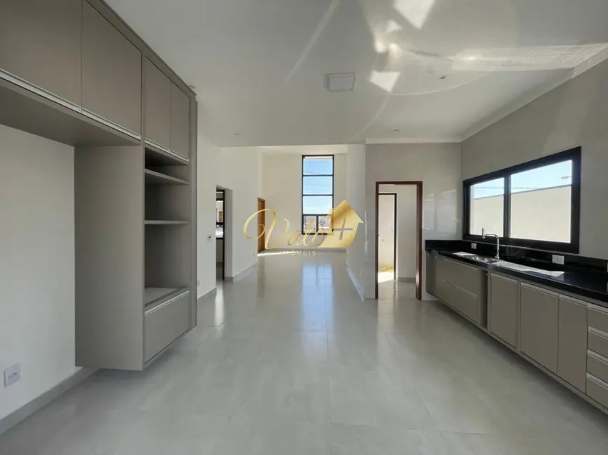 Casa de Condomínio com 3 quartos à venda, 150m2 em Cacapava - SP - imagem 4 Foto 4 de Casa de Condomínio com 3 quartos à venda, 150m2 em Cacapava - SP