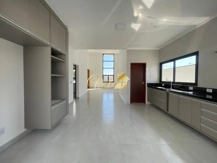 Casa de Condomínio com 3 quartos à venda, 150m2 em Cacapava - SP - imagem 8 Foto 8 de Casa de Condomínio com 3 quartos à venda, 150m2 em Cacapava - SP