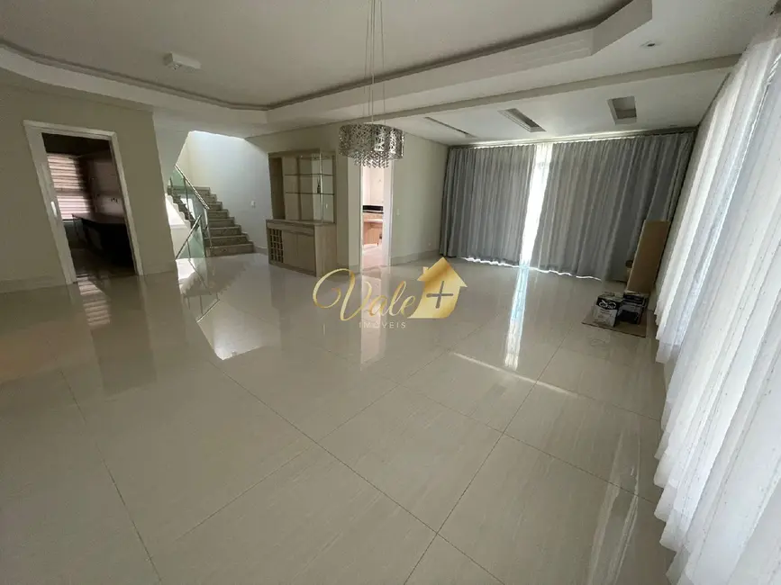 Foto 3 de Casa de Condomínio com 4 quartos à venda, 450m2 em Sao Jose Dos Campos - SP