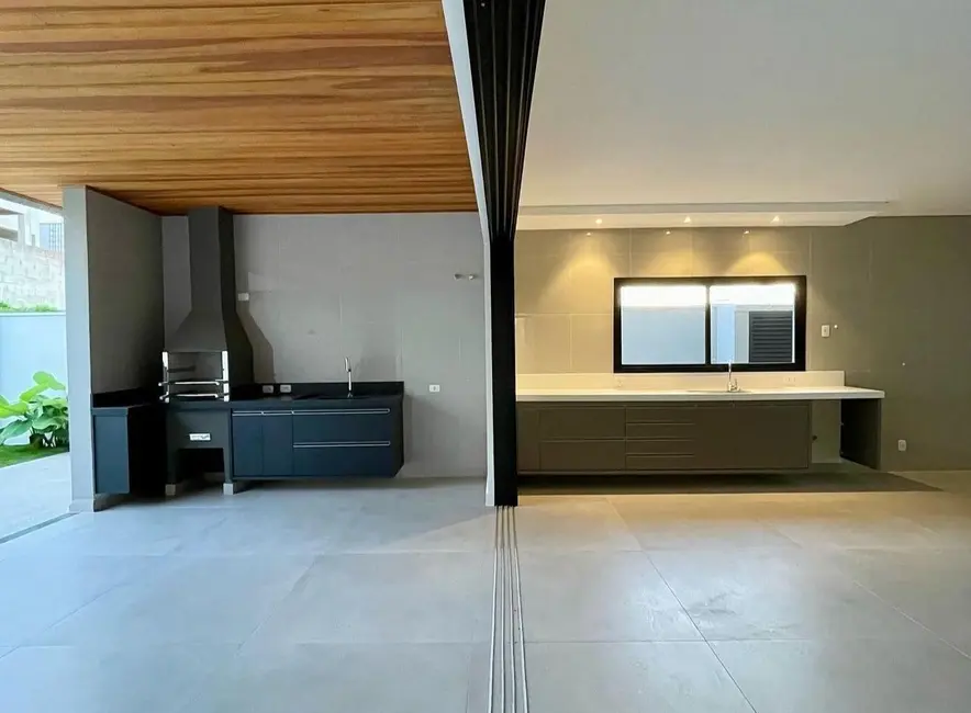 Casa de Condomínio com 4 quartos à venda, 300m2 em Sao Jose Dos Campos - SP - imagem 3 Foto 3 de Casa de Condomínio com 4 quartos à venda, 300m2 em Sao Jose Dos Campos - SP