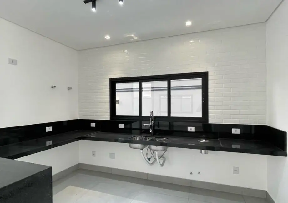 Foto 5 de Casa de Condomínio com 3 quartos à venda, 196m2 em Parque Califórnia, Jacarei - SP