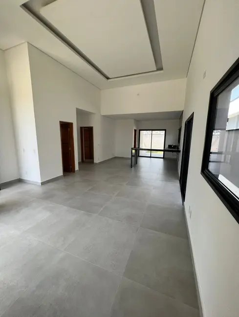 Foto 2 de Casa de Condomínio com 3 quartos à venda, 150m2 em Bairro do Grama, Cacapava - SP