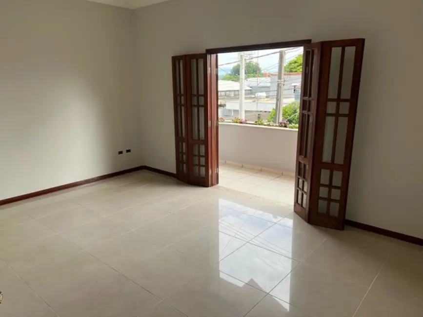 Foto 9 de Casa com 4 quartos à venda, 320m2 em Sao Jose Dos Campos - SP