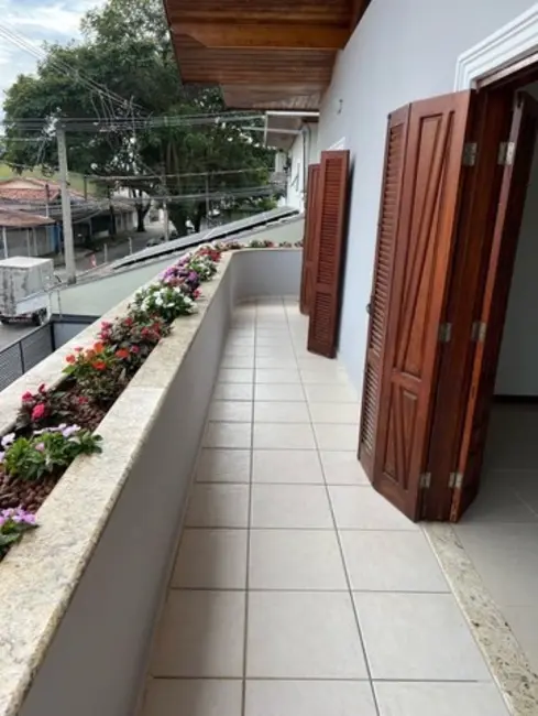 Foto 3 de Casa com 4 quartos à venda, 320m2 em Sao Jose Dos Campos - SP