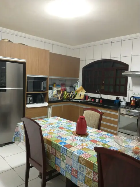Casa com 4 quartos à venda, 186m2 em Sao Jose Dos Campos - SP - imagem 3 Foto 3 de Casa com 4 quartos à venda, 186m2 em Sao Jose Dos Campos - SP